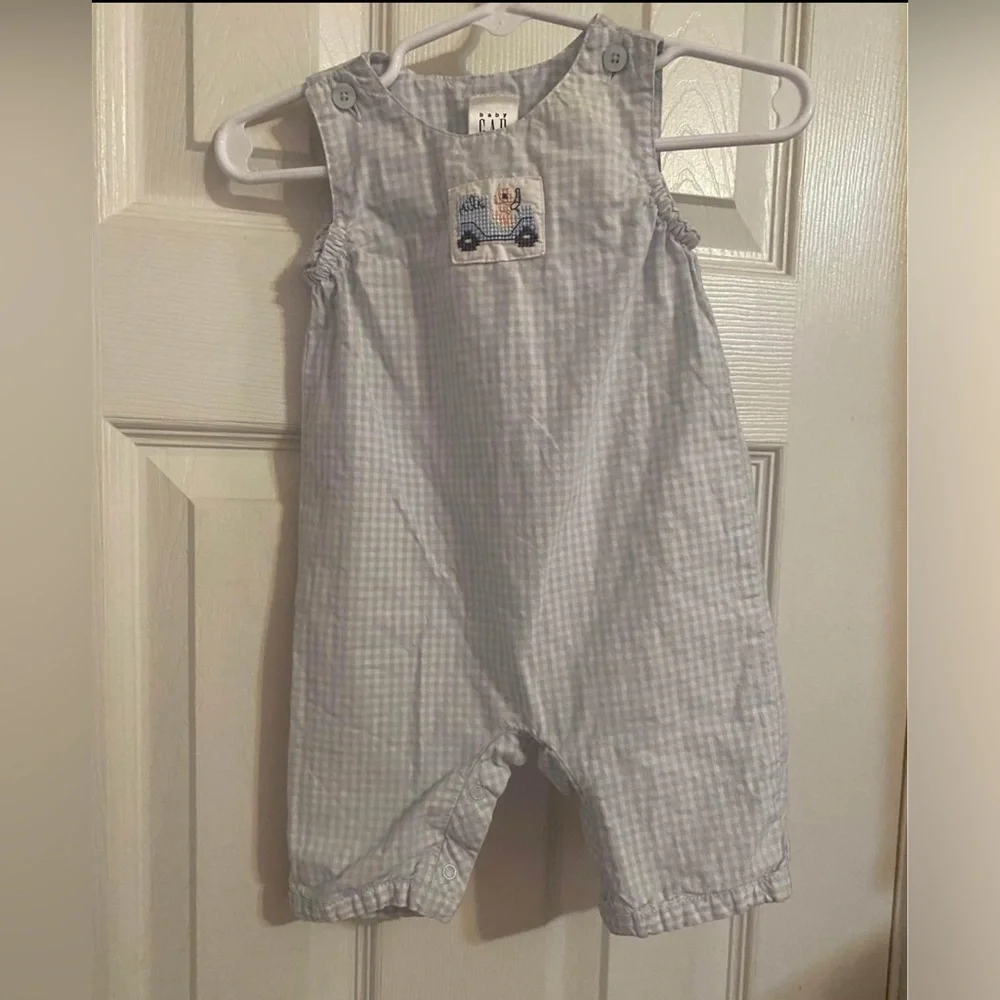 Newborn Baby Gap Romper
